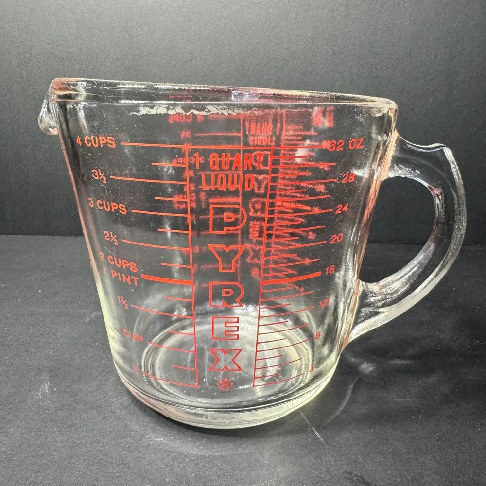 Vintage Pyrex #532 4 Cup 1 Quart Glass Measuring Cup Red Lettering Double Spout